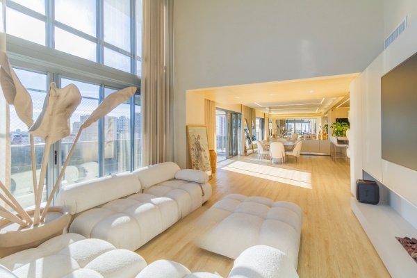 Apartamento de Alto Padrão no Vitra Jardim Europa | 244 m², 4 Dormitórios e Vista para o Parque Germânia